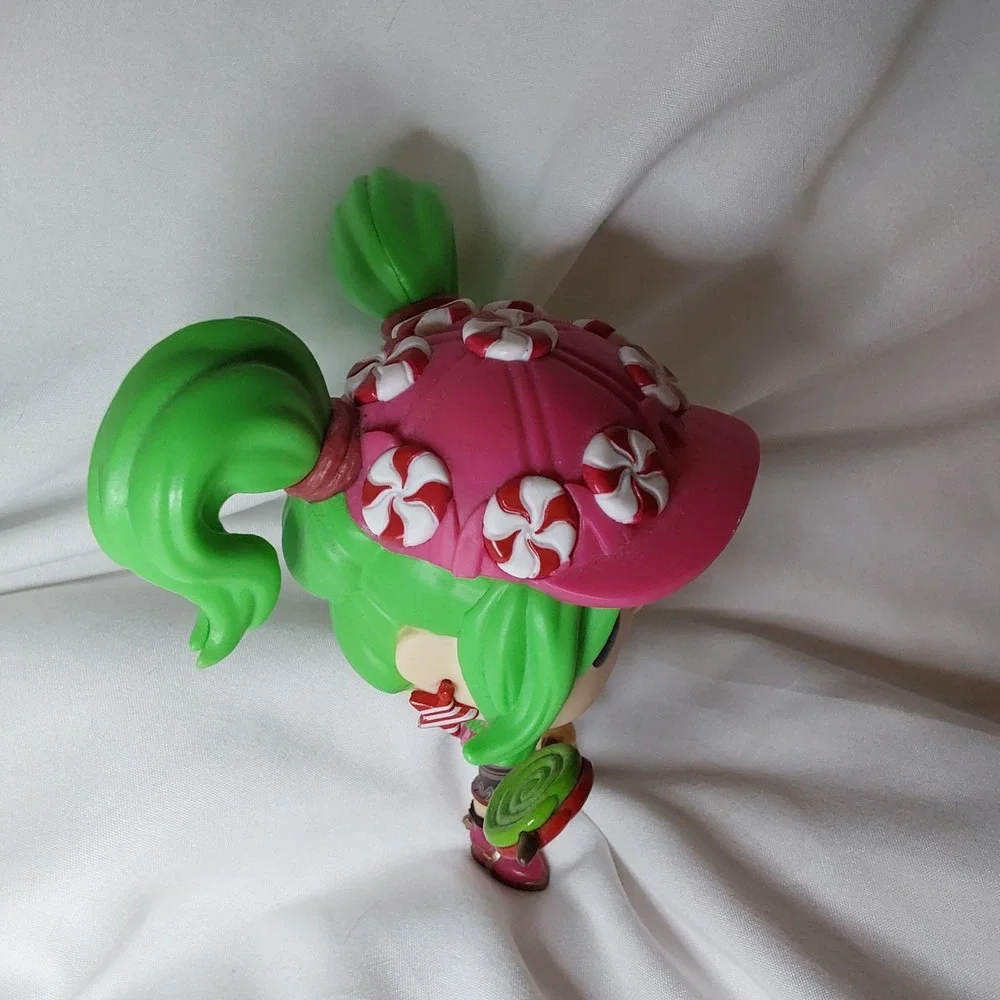 Funko Pop Fortnite Zoey #458 - Peppermint Candy Queen - 2019 Vinyl Figure